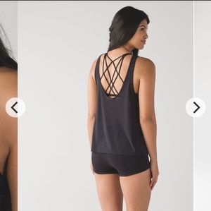 Lululemon Get Low Scoop Size 4